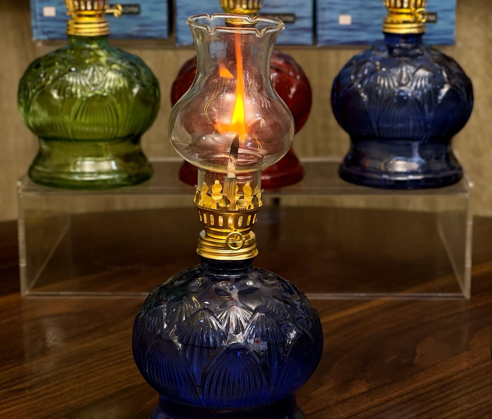 وزير الصناعة والتجارة للأردنيين: لا تشتروا الشمع والفوانيس إلا للمناسبات