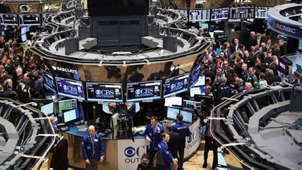ارتفاع الأسهم البريطانية في مستهل التداول بقيادة القطاع المصرفي