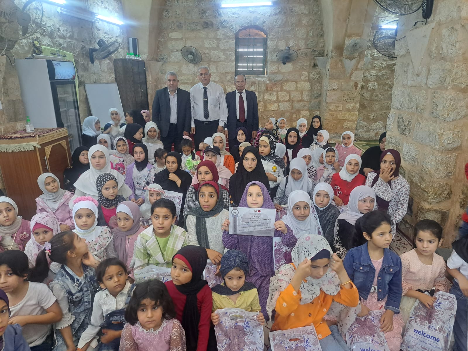 الخريسات يرعى تخريج النادي الصيفي لحفظة كتاب الله في المسجد الزيداني | اخبار الاردن