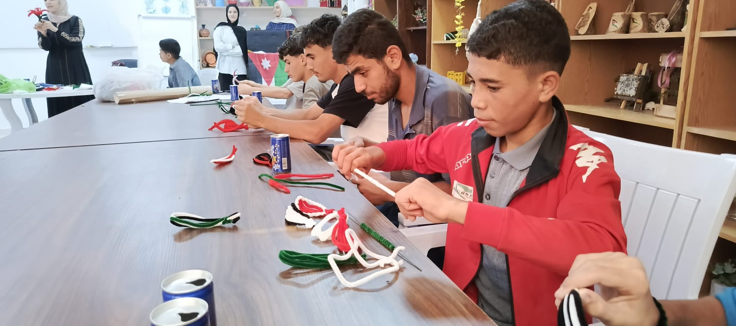 مركز شباب وشابات كفر الماء ينفذ دورة مواهب وإبداعات