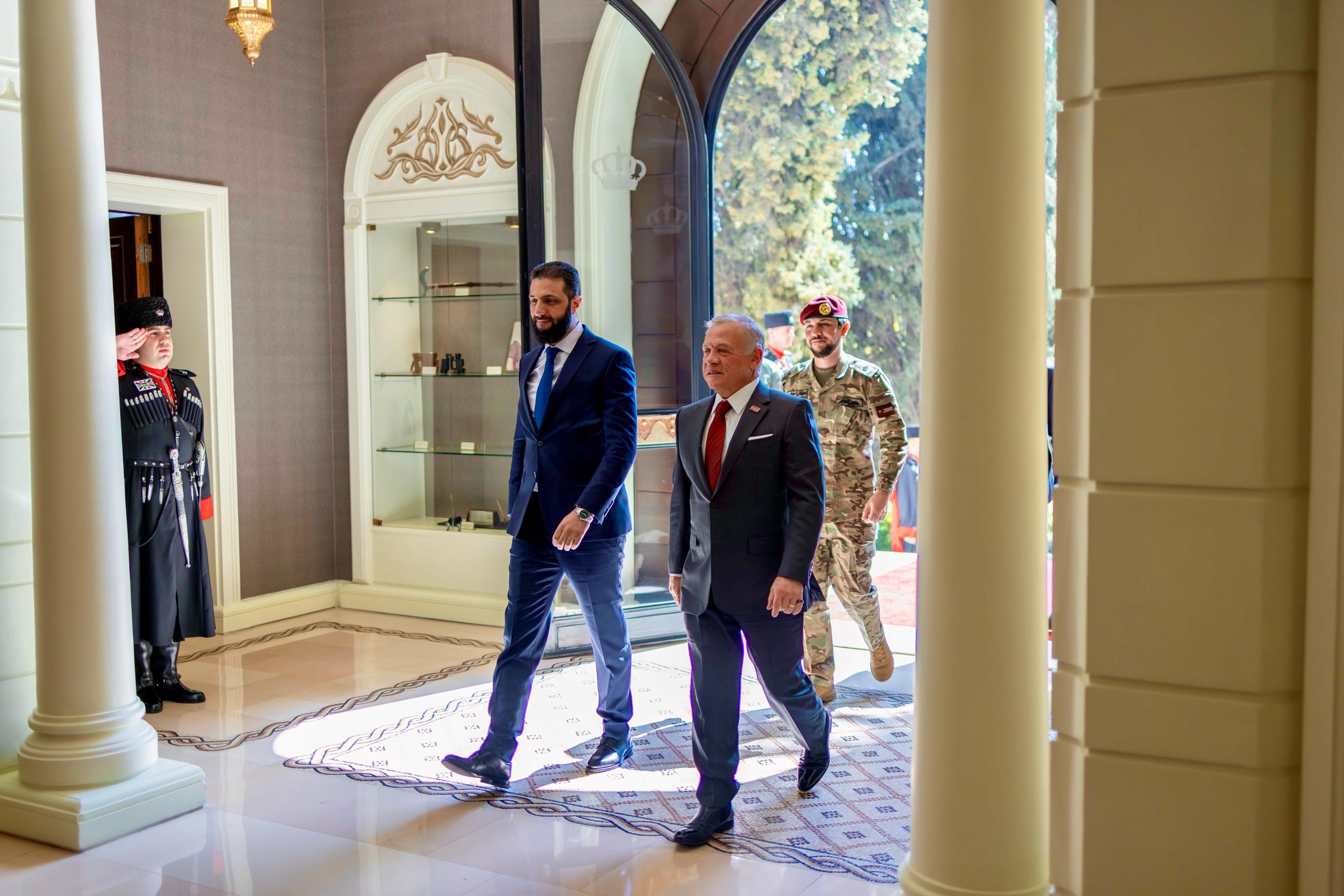 الشرع يحمّل الشيباني رسالة: سوريا ستتقاسم مياهها مع الأردن 