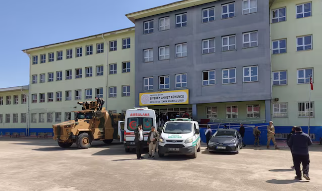 بينهم أطفال ..  9 قتلى و13 جريحًا بإطلاق نار داخل مدرسة في تركيا 