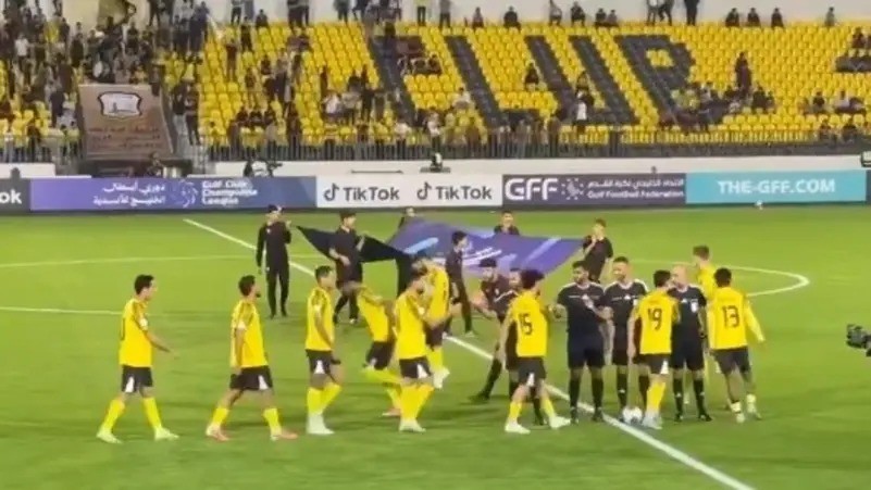 حكم المباراة يعتبر أربيل فائزاً على الاتفاق ..  والاتحاد الخليجي: المباراة مؤجلة
