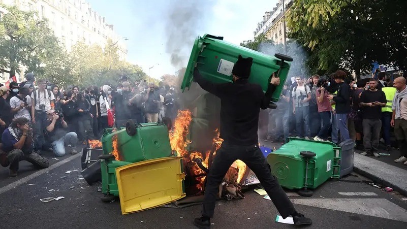 فرنسا تستدعي سفير إيران احتجاجاً على حملة تضليل بشأن الحراك الطلابي