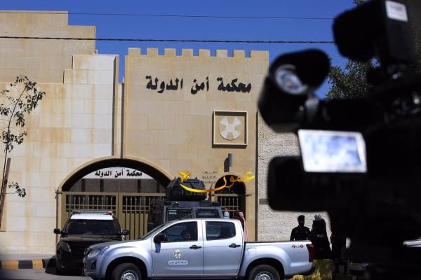 أمن الدولة تعقد الأربعاء أولى جلسات محاكمة النائب العدوان و13 شخصا آخرين