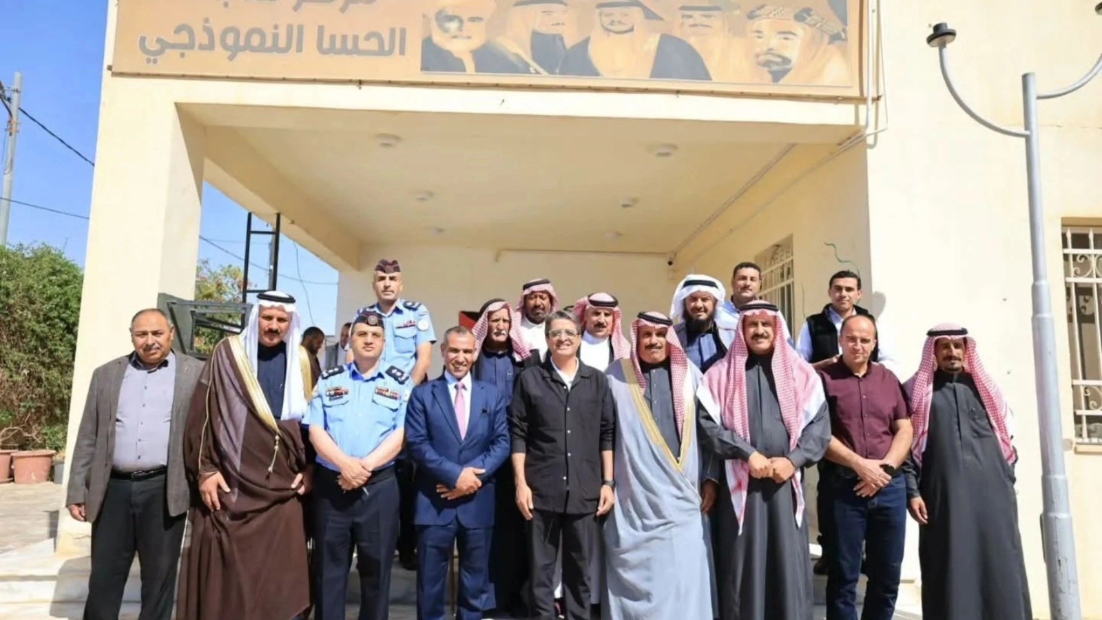 وزير الشباب يتفقد المراكز الشبابية في لواء الحسا