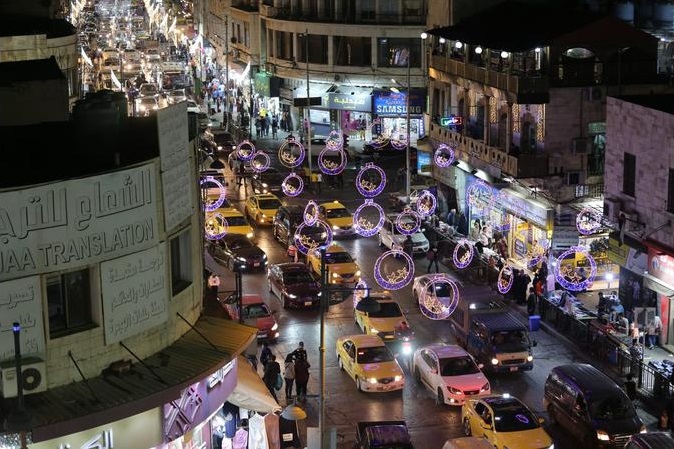 وقفة العيد ..  طقوس تجمع روحانية وداع رمضان وبهجة الفطر