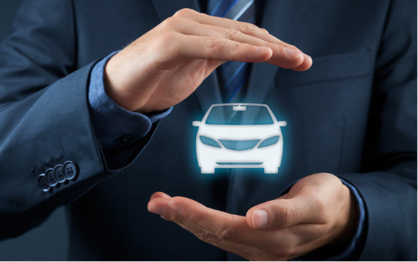 تأمين السيارة كما ينبغي: كيف تختار وثيقة تحميك فعلًا عند أول اختبار