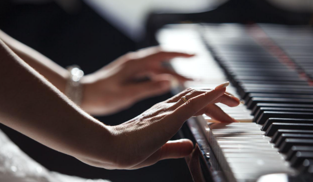 لماذا لا يسعد البعض بالموسيقى؟ أبحاث نفسية تجيب