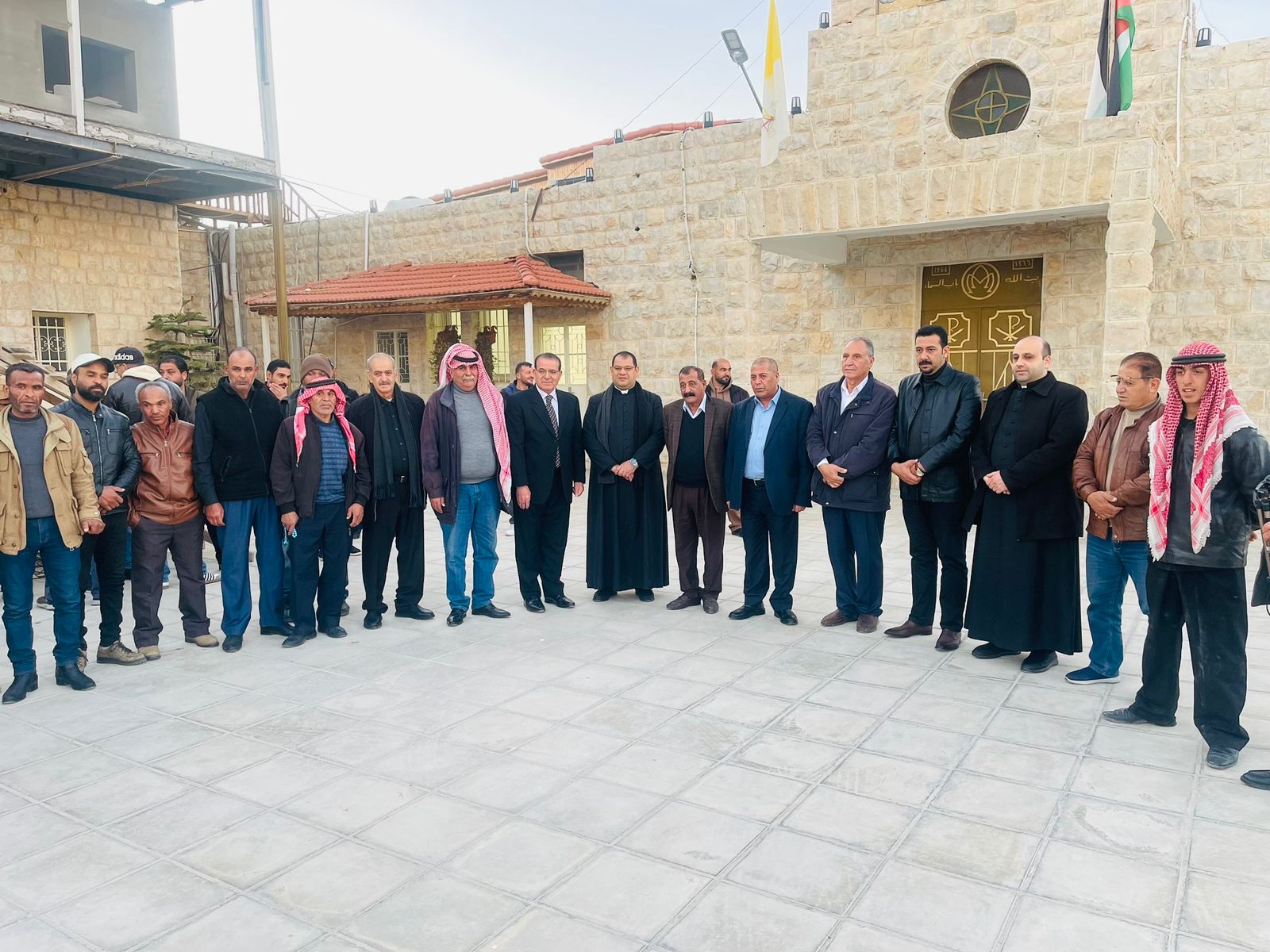 كنيسة مار ميخائيل تحتفى بعمال الوطن في لواء القصر