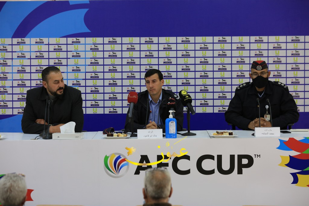 افتتاح دورة أصدقاء الأمن العام لموظفي مدينة الحسين للشباب (صور)