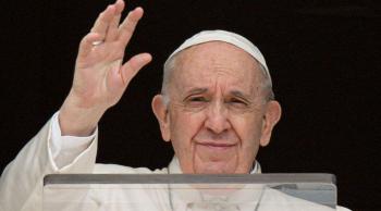  الفاتيكان يعلن تحسن الوضع الصحي للبابا