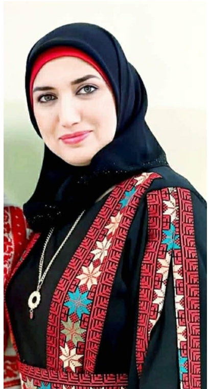 حِكايةُ أَرضٍ تَتَعانقُ فيها تَراتيلُ الأَجراسِ معَ نداءاتِ المَآذن