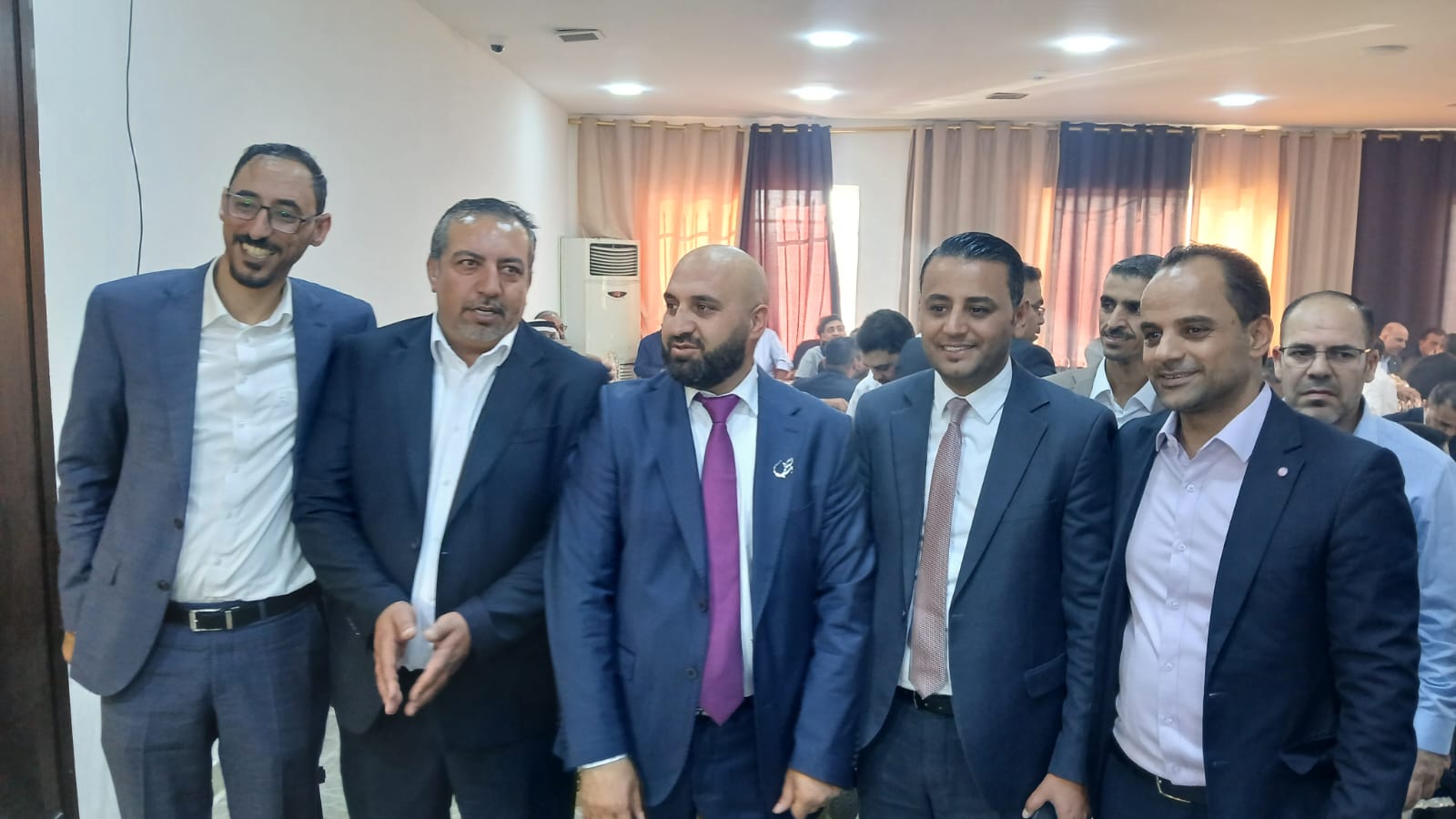 الحواتمة وأبو حميدة نسايب 