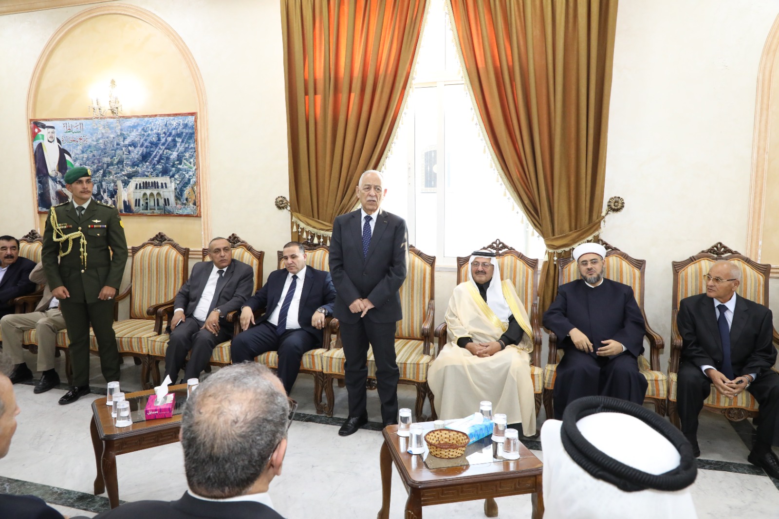 العيسوي ينقل تعازي الملك وولي العهد إلى القطيشات والخليفات