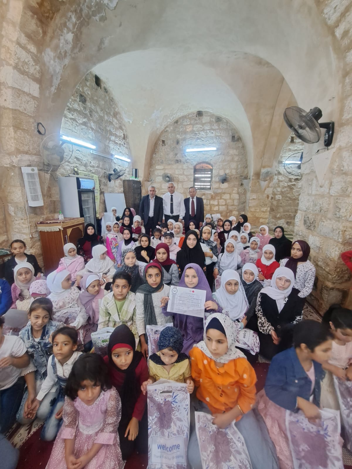 الخريسات يرعى تخريج النادي الصيفي لحفظة كتاب الله في المسجد الزيداني | اخبار الاردن