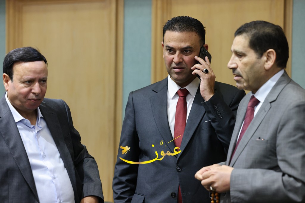 النواب يواصلون مناقشة قانون الغاز (صور) 