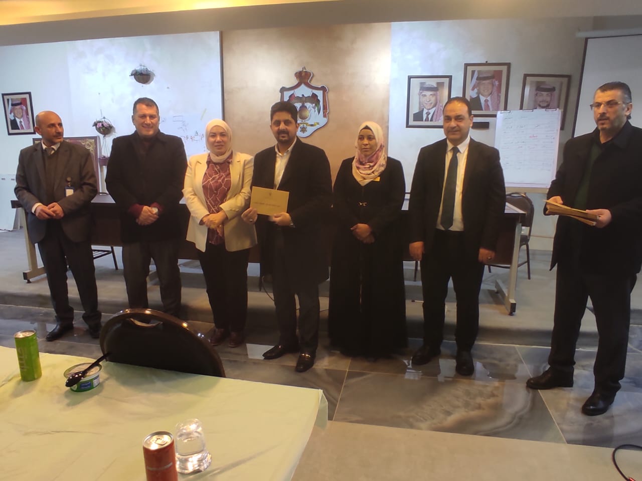 الشطناوي تكرم لجان الثانوية العامة في لواء بني كنانة