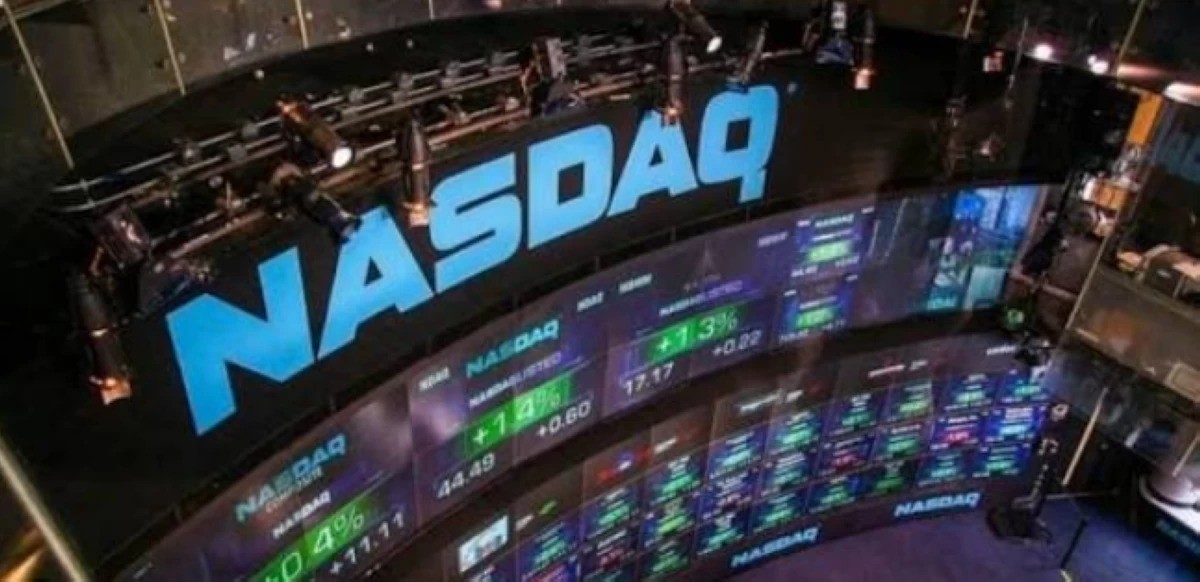انخفاض مؤشر نازداك الأميركي حوالى 700 نقطة