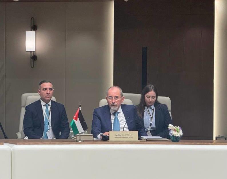 الصفدي من الرياض: تضامن ودعم أردني كامل لحماية أمن واستقرار الأشقاء