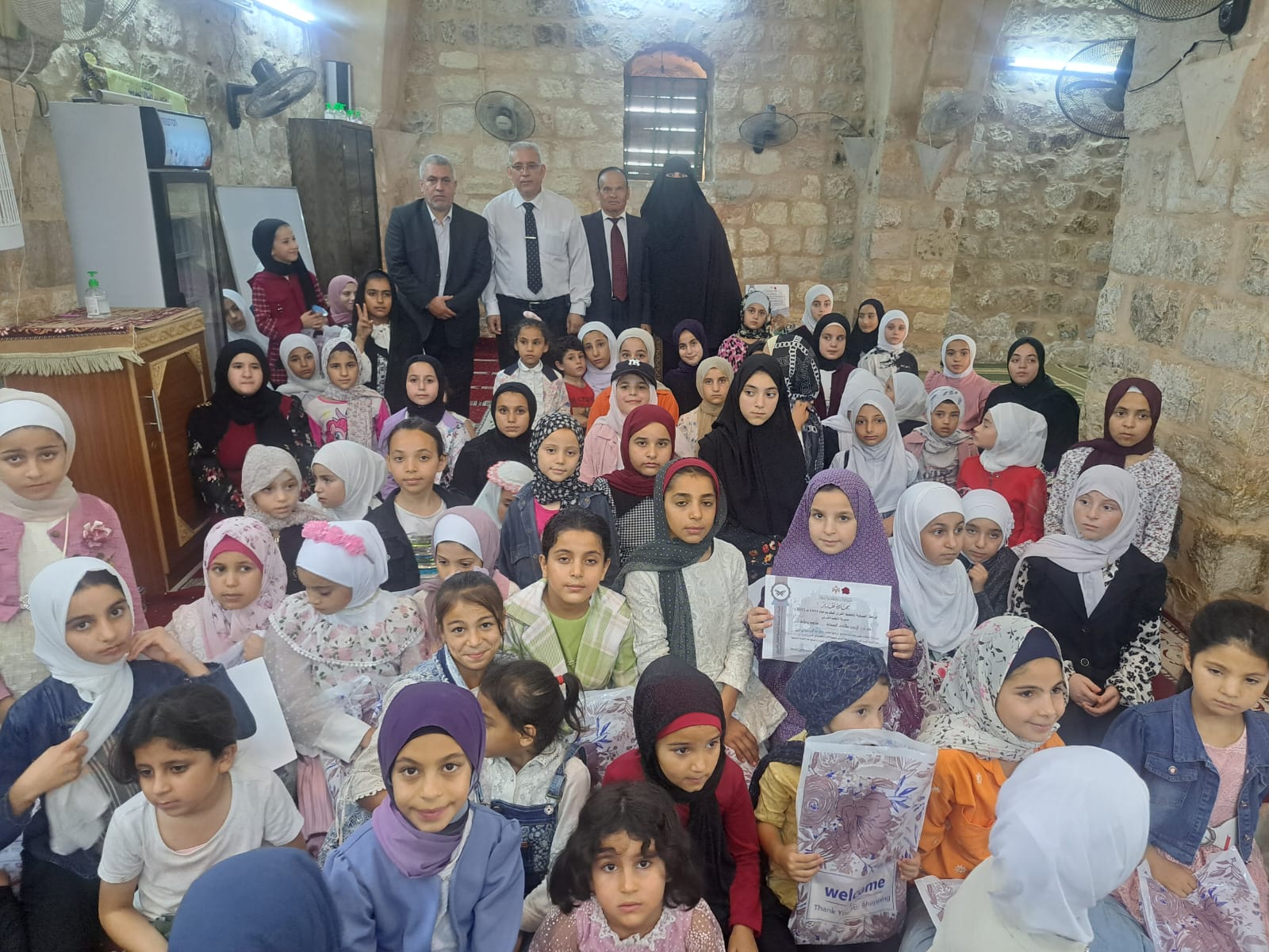 الخريسات يرعى تخريج النادي الصيفي لحفظة كتاب الله في المسجد الزيداني | اخبار الاردن