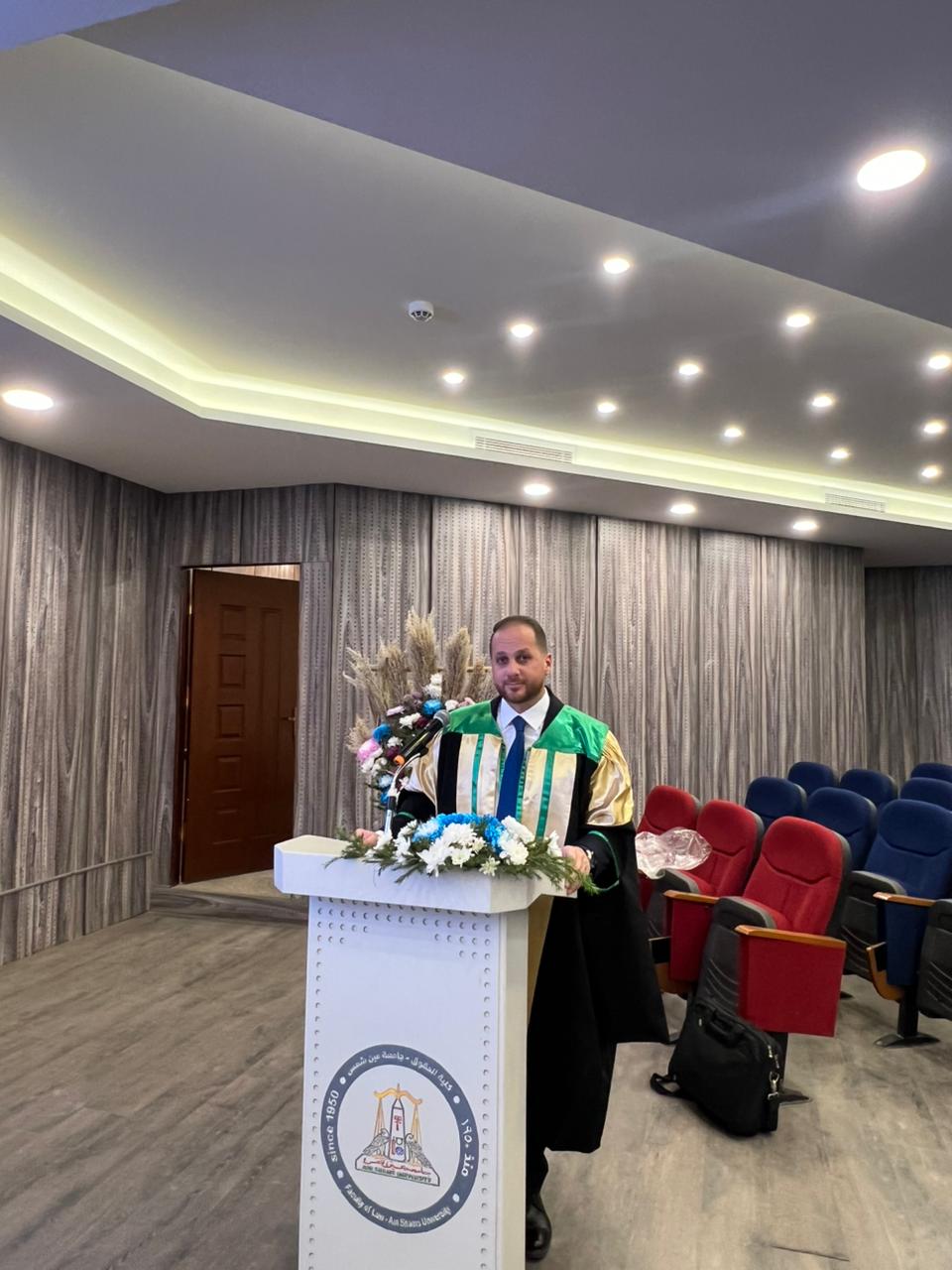 العمري يهنئ صديق عمره الهياجنة بمناسبة حصوله على الدكتوراة