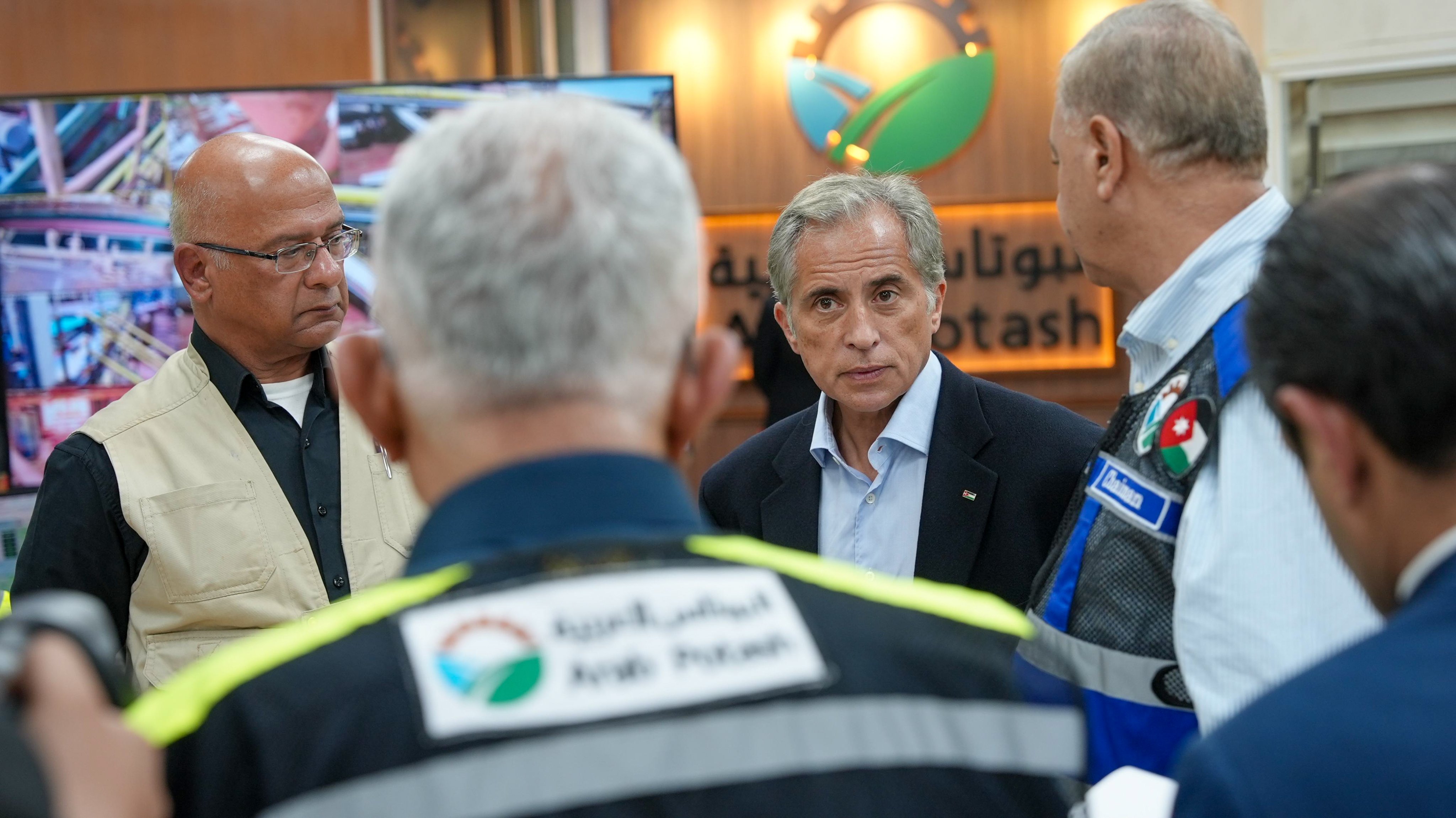 حسان يزور البوتاس العربية وبرومين الأردن في غور الصافي