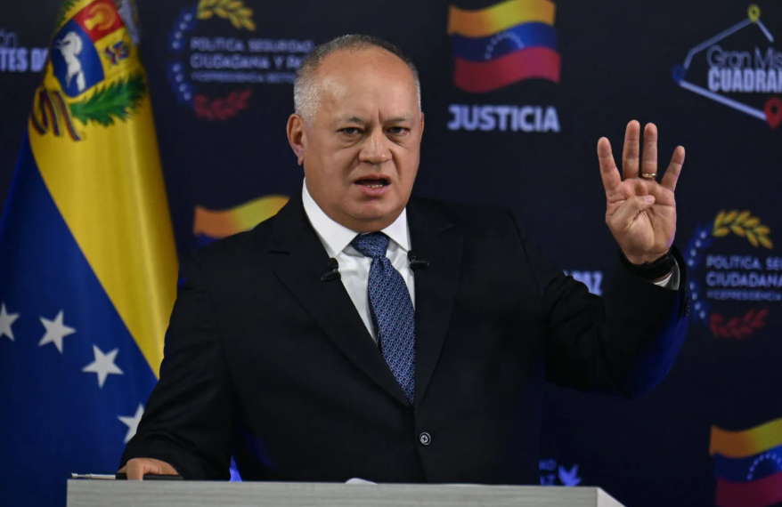 وزير داخلية فنزويلا: 100 قتيل في الهجوم الأميركي بينهم مدنيون