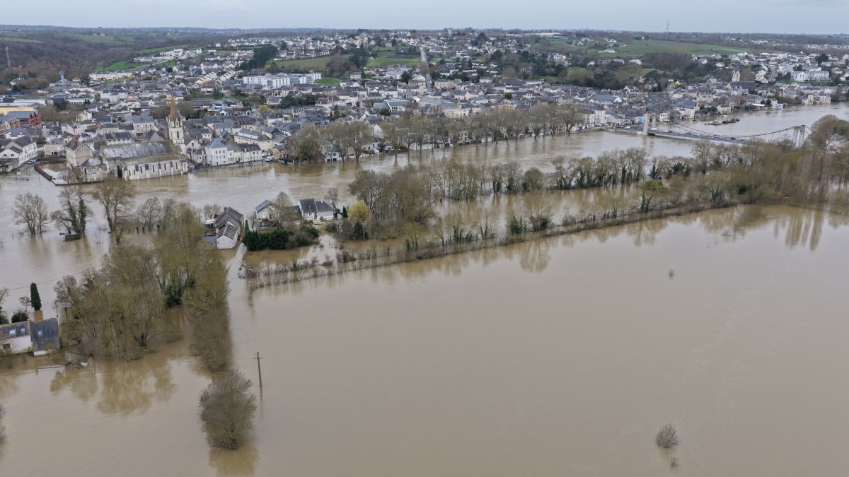 فرنسا تسجل أطول سلسلة أمطار منذ 1959 مع تحذيرات من فيضانات