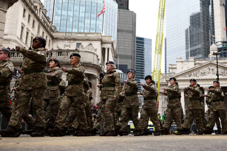 ستينيون يستعدون للقتال ..   بريطانيا تعتزم رفع سن استدعاء العسكريين القدامى