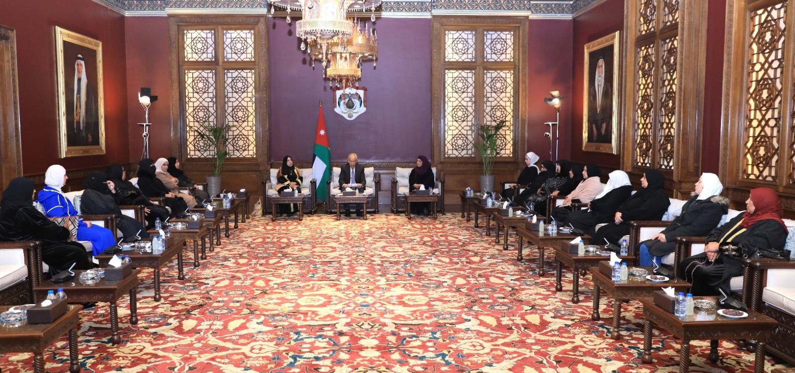 العيسوي يلتقي فعاليات مجتمعية تطوعية