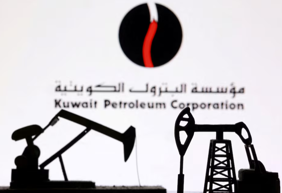 مصادر: الكويت تطرح أول عطاء لتحميل النفتا في السوق الفورية منذ اندلاع حرب إيران