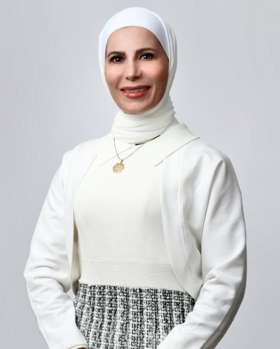 العبداللات يهنئ بمناقشة الدكتوراة لعريب حياصات 