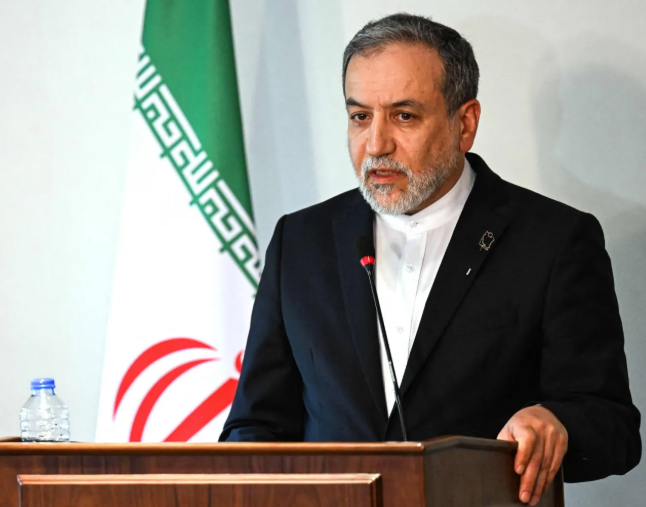 عراقجي: تهديدات ترامب شجعت الإرهابين على العنف 