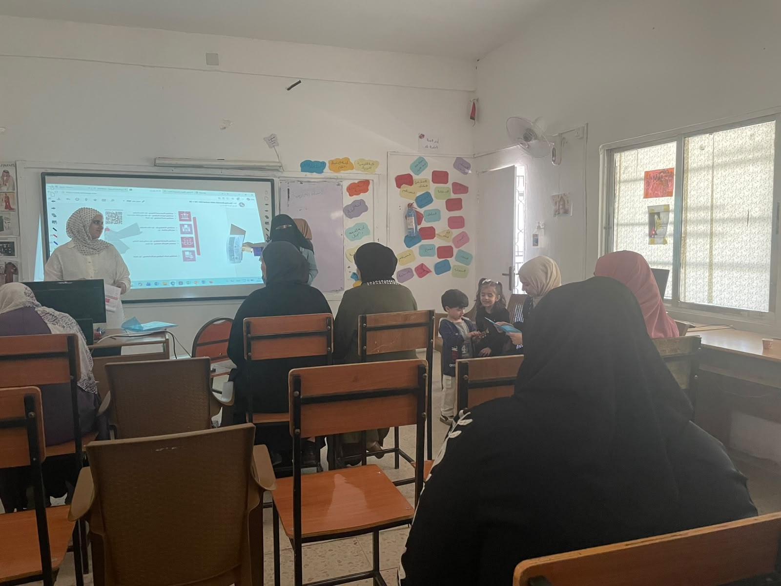 مركز شابات جديتا ينفذ جلسة تعريفية بجائزة الحسين بن عبدالله الثاني للعمل التطوعي