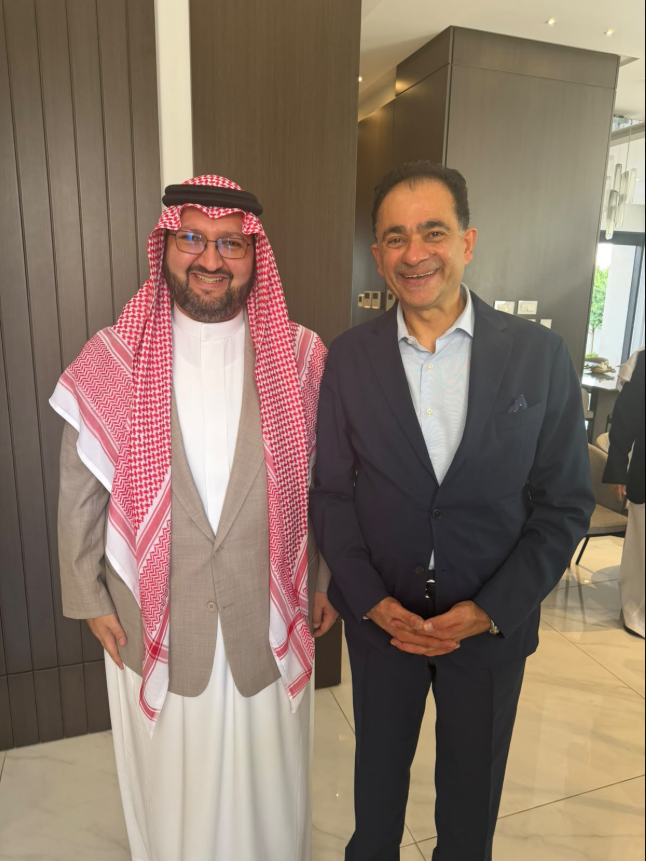 الجازي يزور الأمير عبد العزيز بن طلال 