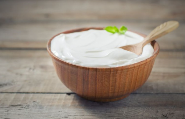4 فوائد صحية لتناول الزبادي يومياً