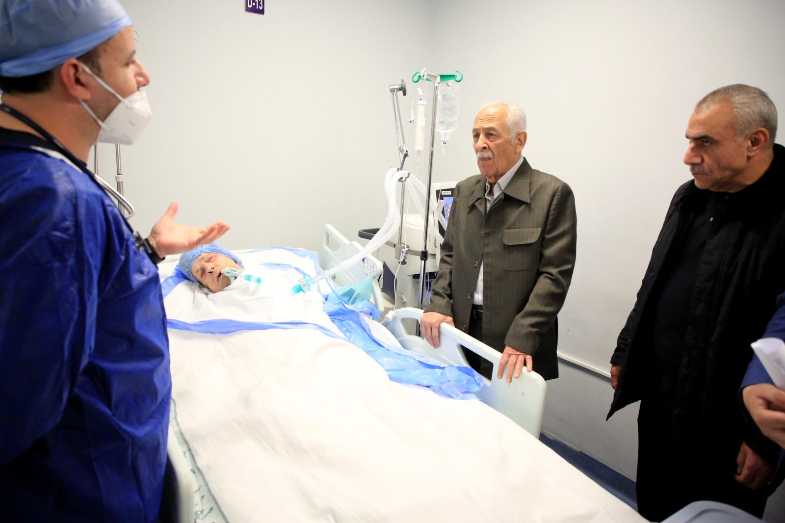 مندوبا عن الملك 