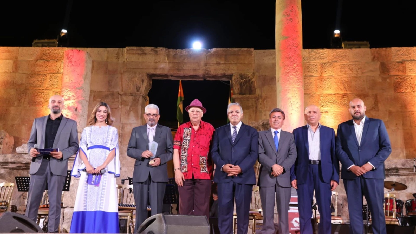 الفنانين الأردنيين تكرّم نخبة من نقبائها السابقين وتنظم حفلاً فنياً في المدرج الروماني