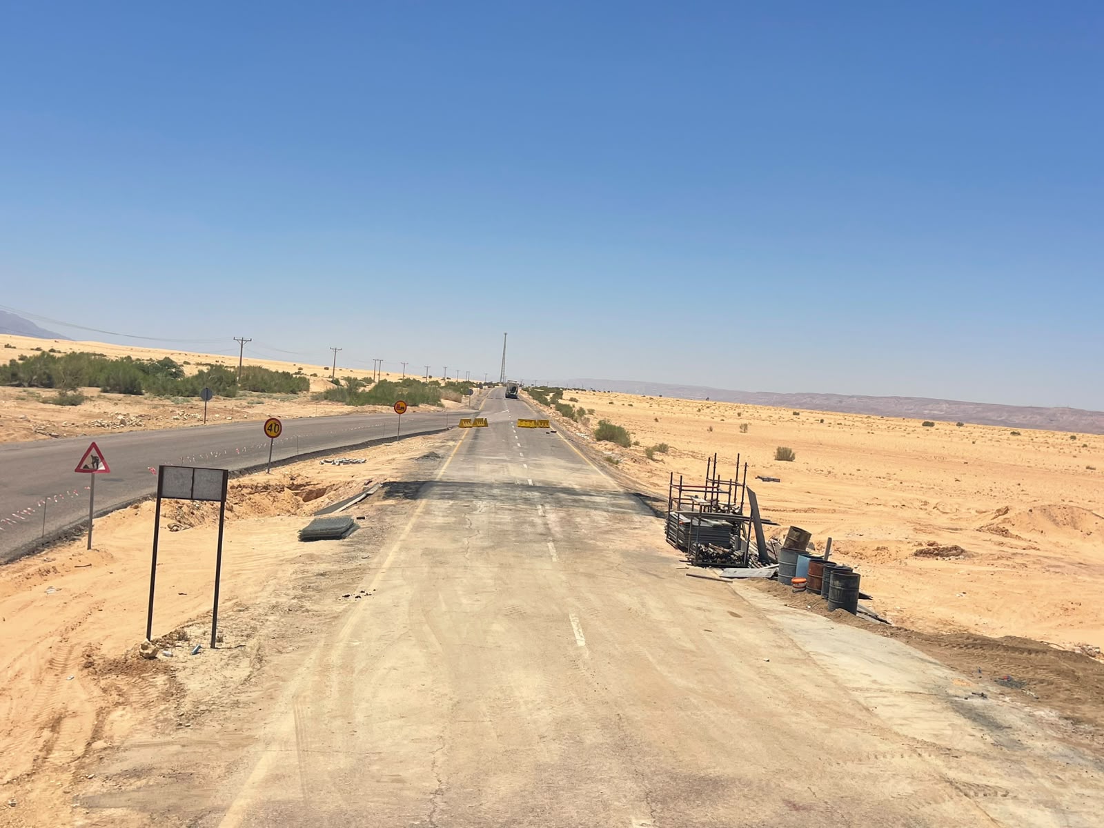 تحويلة مرورية لصيانة جسر الرصيفة على طريق عمان التنموي