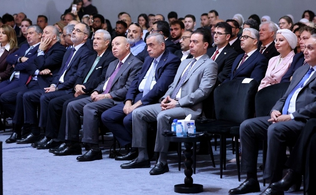 جامعة إربد الأهلية تشارك في قمة تكنولوجيا المستقبل 2026 وتعزز الابتكار الرقمي