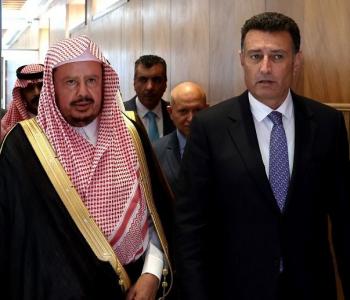 رئيس الشورى السعودي يصل عمّان ..  والصفدي في استقباله