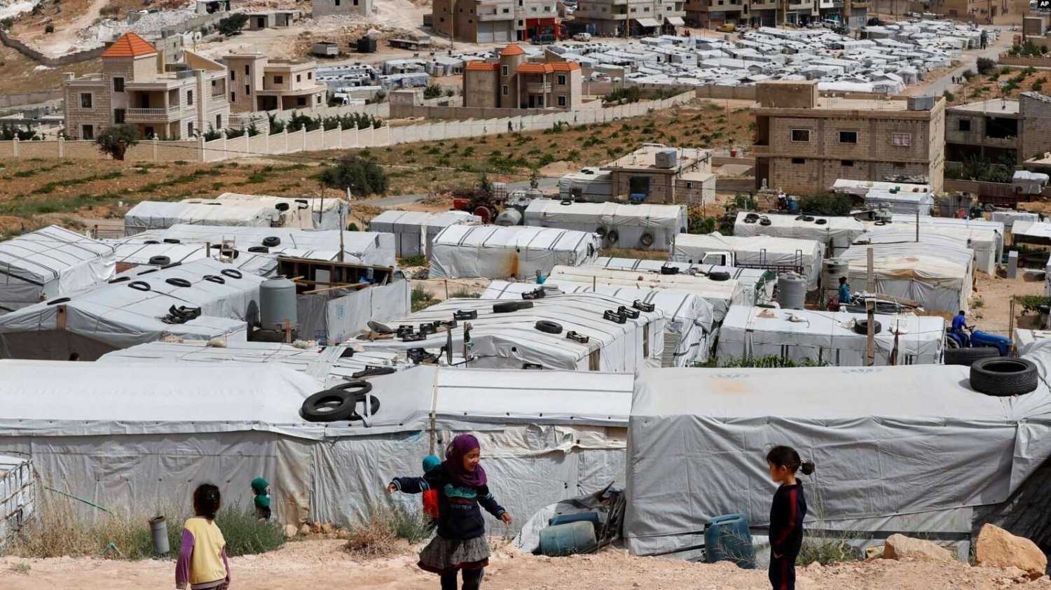 لبنان يستأنف رحلات العودة الطوعية للاجئين السوريين إلى قراهم 