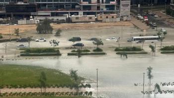 بعد انتهاء العاصفة ..  الإمارات تدرس واقع بنيتها التحتية وتدعم متضرري الأمطار