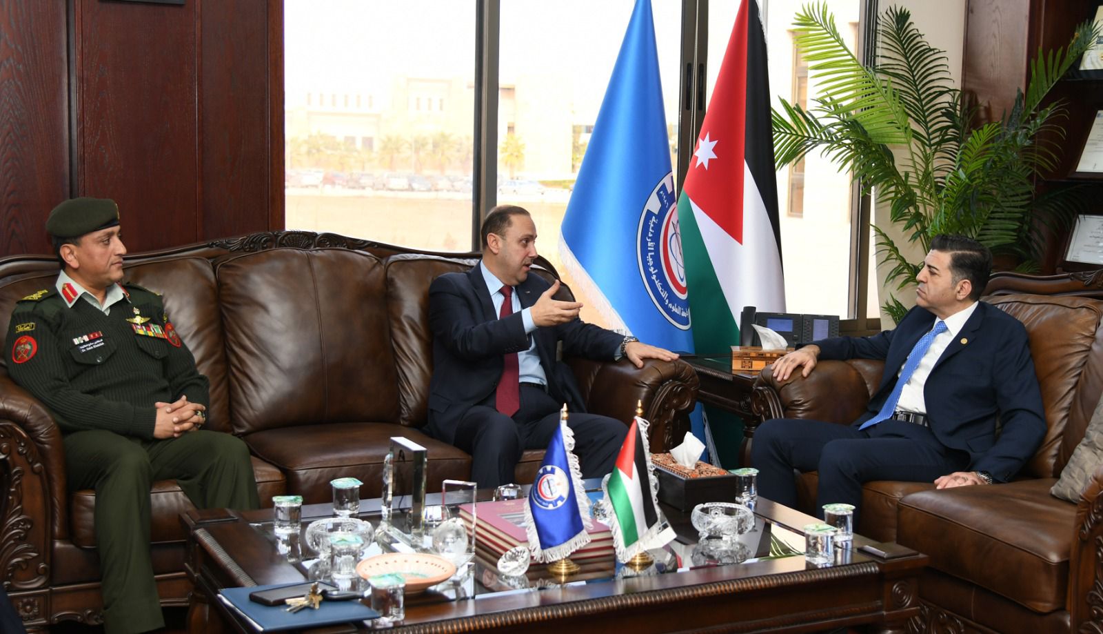 المومني من العلوم والتكنولوجيا: الجامعات ركيزة أساسية في بناء الوعي الوطني