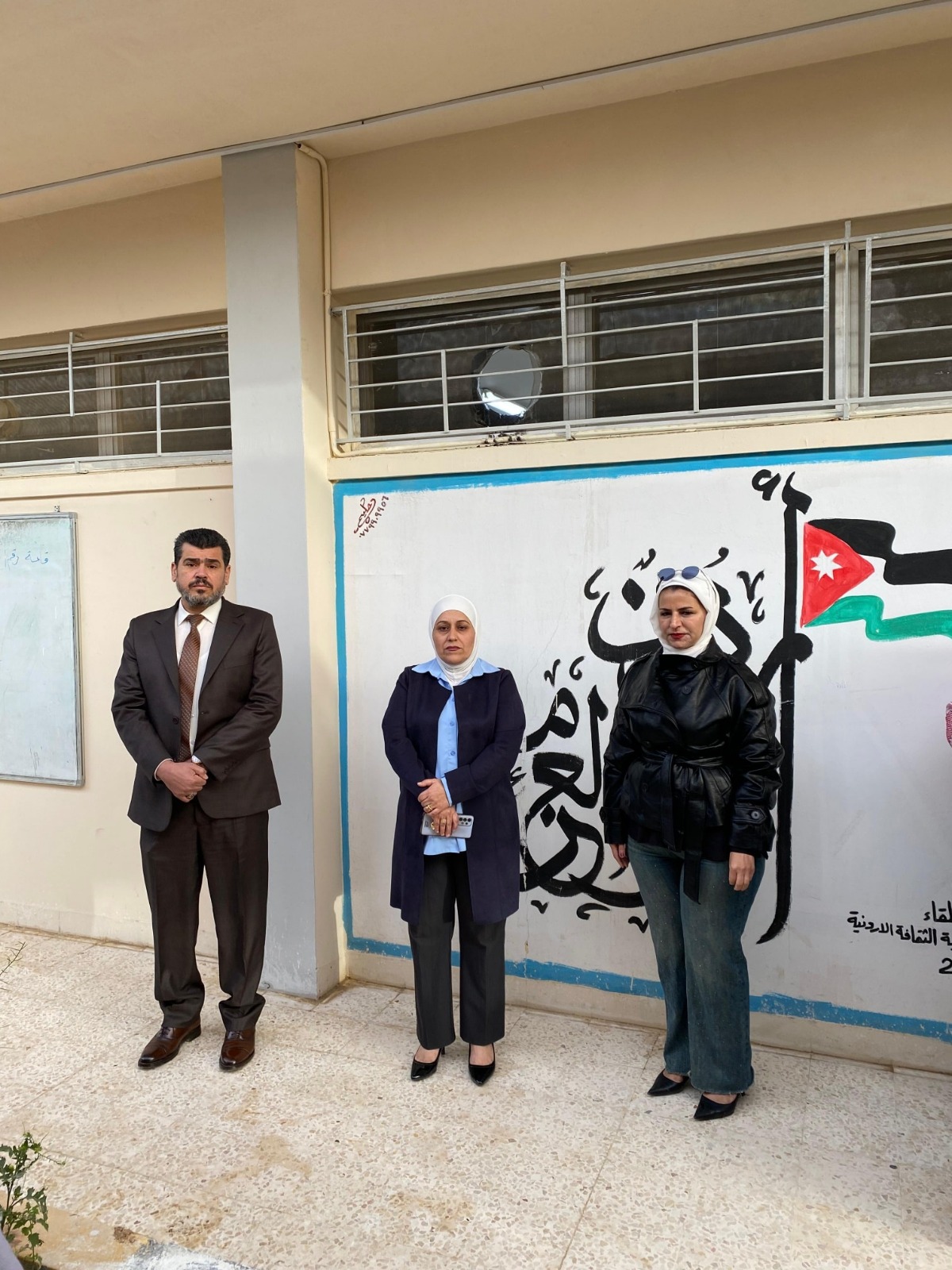 العدوان تتفقد مدرسة الجوفة الثانوية للبنات