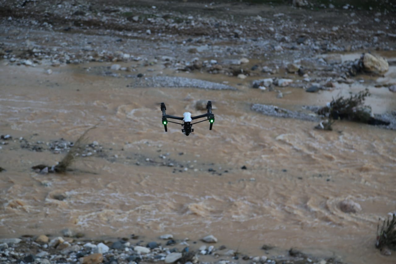 الأمن: سقوط شخص داخل سيل الزرقاء وجار التفتيش عنه