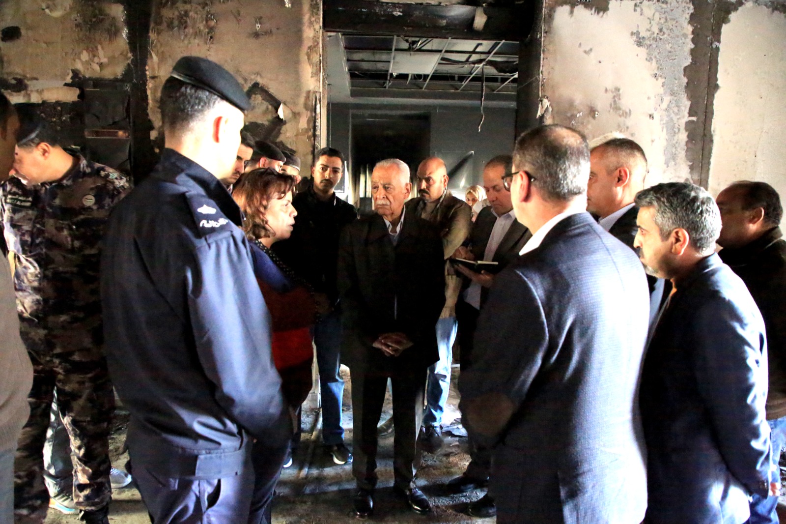 مندوبا عن الملك 