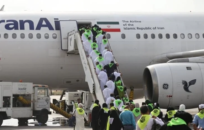 إيران تبدأ عملية لإعادة 9 آلاف معتمر من السعودية 