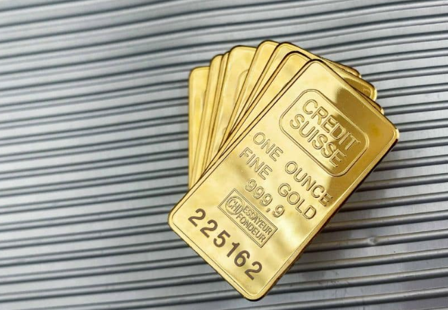 الذهب يرتفع إلى مستوى قياسي عالميًا والأونصة تتجاوز 4700 دولار 